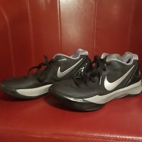 Nike Zoom Volleyball selected athletic shoes - Picture 3 of 5